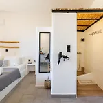 Thiramna Apts Kythnos *