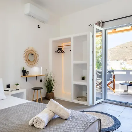 Thiramna Apts Kythnos