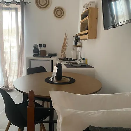 Thiramna Apts Kythnos * Merichas