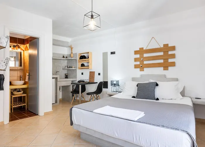 Thiramna Apts Kythnos *